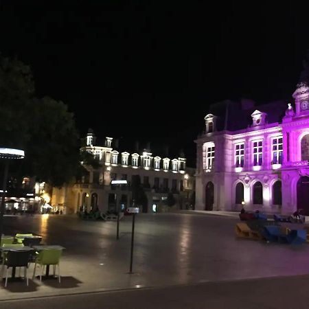 Le Square : Appartement Climatise En Centre Ville Poitiers Eksteriør bilde